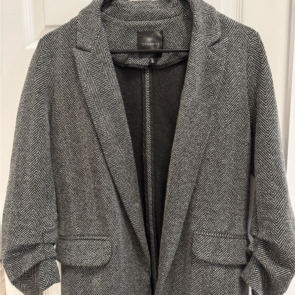 Dynamite Women's Black and Silver Herringbone Blazer